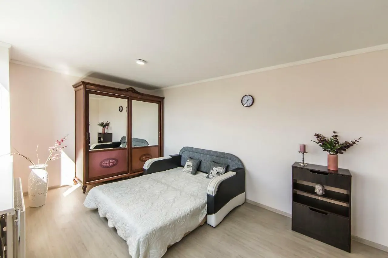 Super View, Luxury Apartment Near Chernihiv Metro. Kijów 0*,