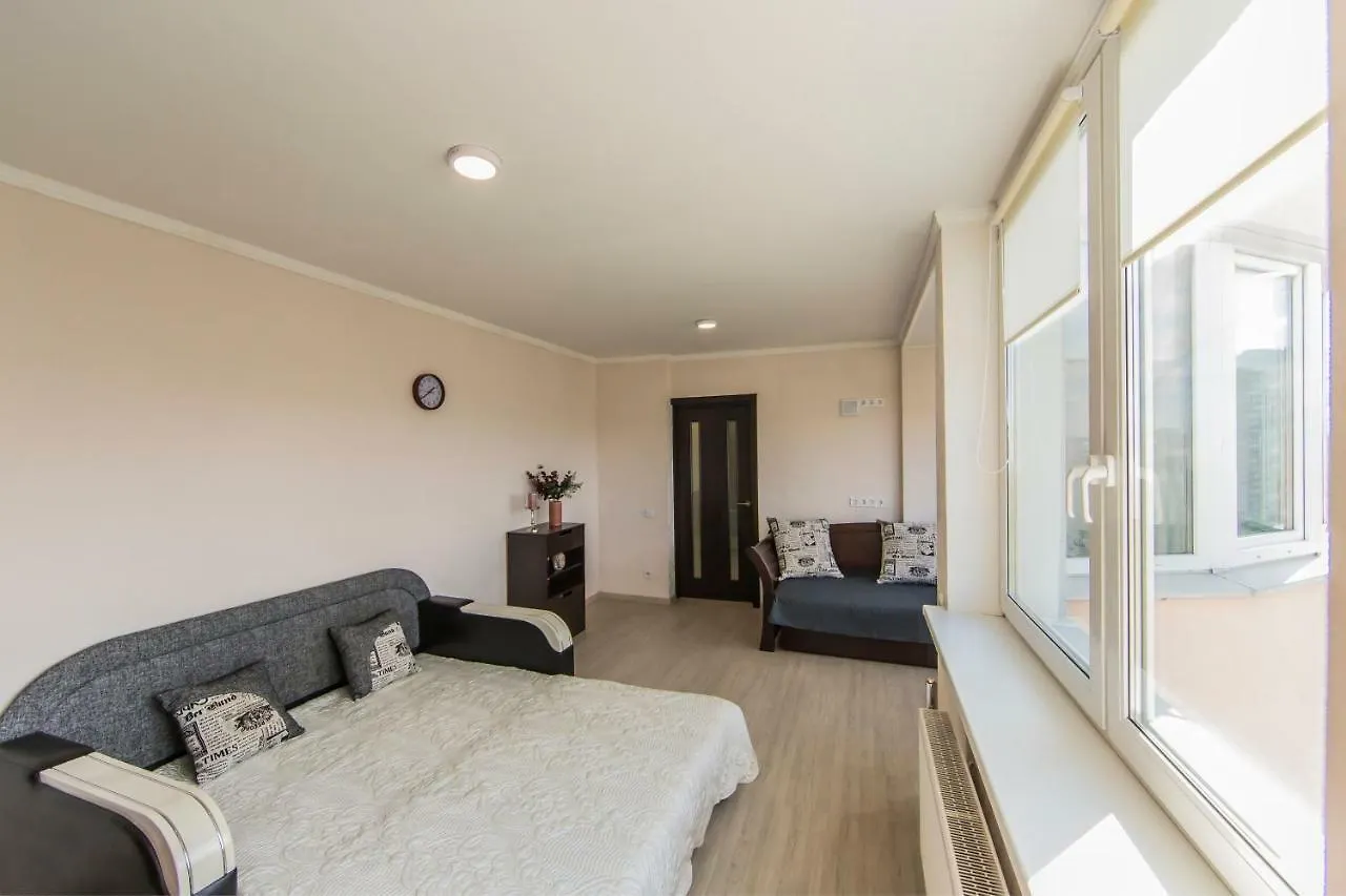 Super View, Luxury Apartment Near Chernihiv Metro. Kijów