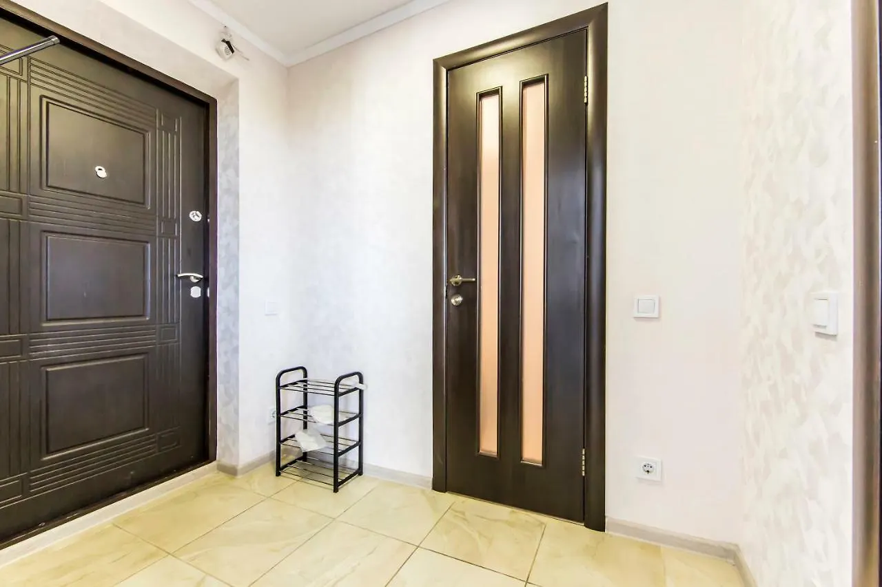 Super View, Luxury Apartment Near Chernihiv Metro. Kijów