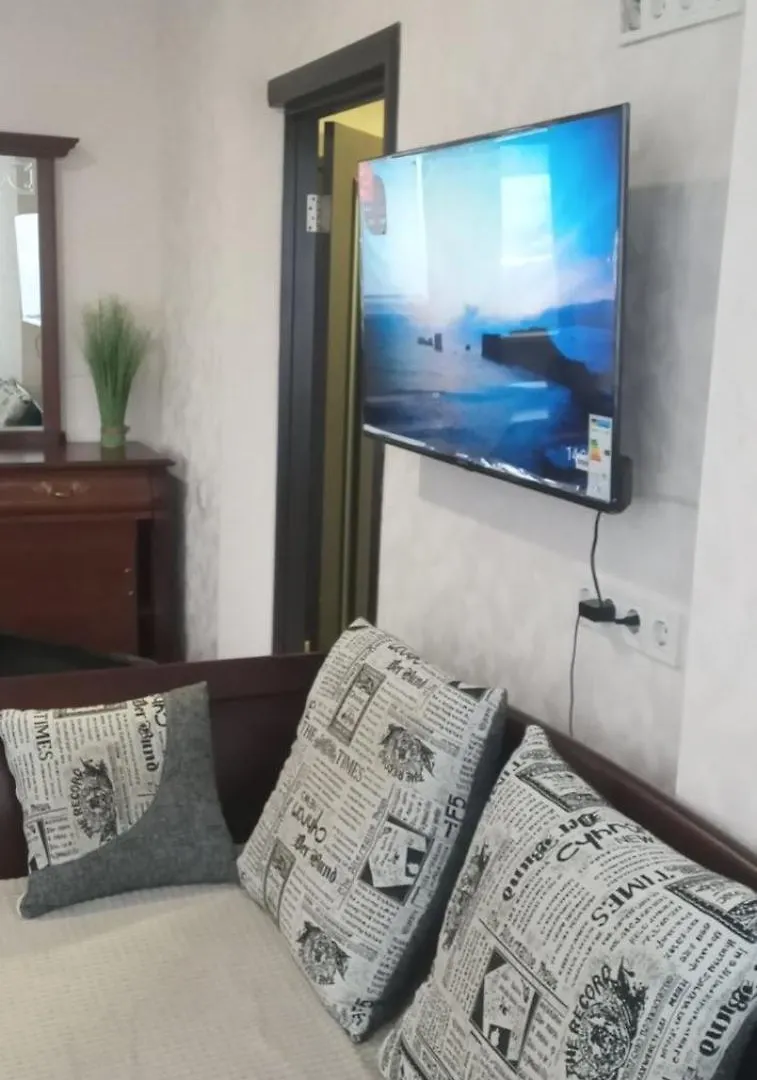 Super View, Luxury Apartment Near Chernihiv Metro. Kyiv